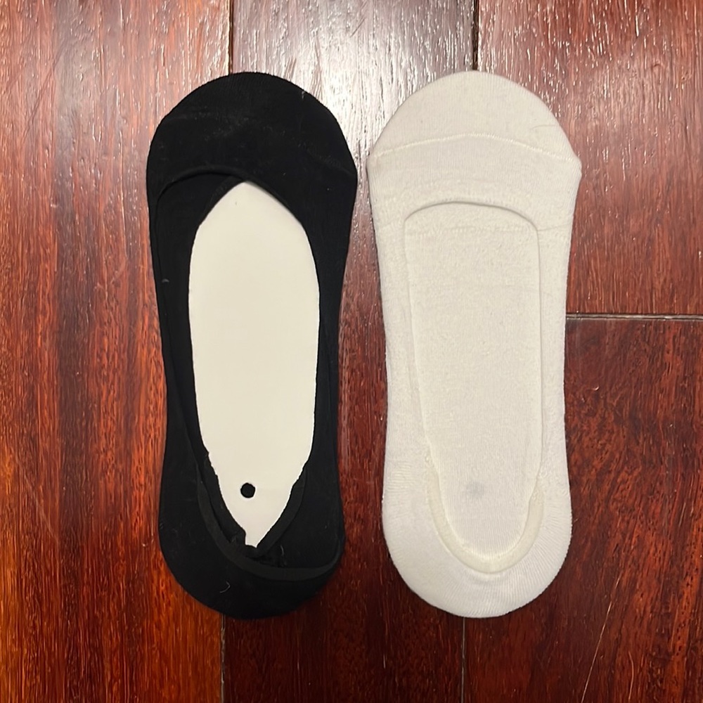 2 pairs brand new never worn invisible socks